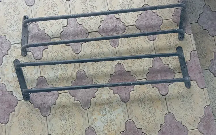 Задние решетки боковые на стёкла за 20 000 тг. в Алматы