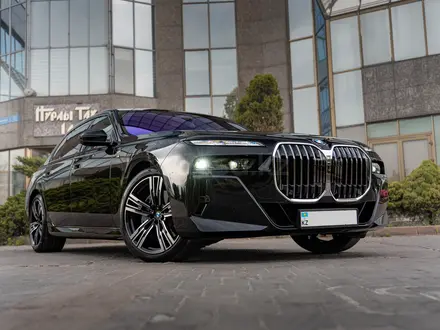 BMW 740 2022 года за 84 000 000 тг. в Алматы – фото 3