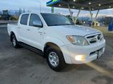 Toyota Hilux 2007 года за 7 000 000 тг. в Алматы – фото 2