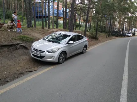 Hyundai Elantra 2013 года за 3 800 000 тг. в Астана – фото 2