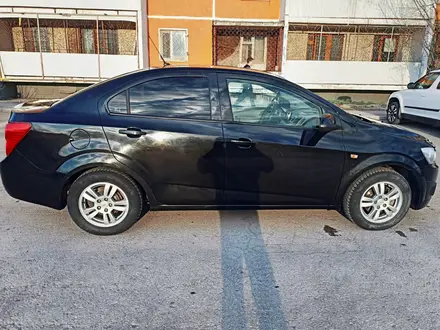 Chevrolet Aveo 2014 года за 3 800 000 тг. в Костанай – фото 2