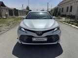 Toyota Camry 2019 года за 16 200 000 тг. в Шымкент – фото 2
