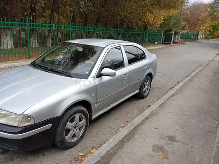 Skoda Octavia 2006 года за 2 000 000 тг. в Атырау – фото 11