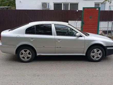 Skoda Octavia 2006 года за 2 000 000 тг. в Атырау – фото 12