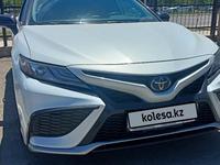 Toyota Camry 2022 года за 17 000 000 тг. в Актау