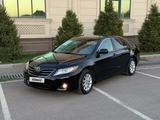Toyota Camry 2011 года за 8 290 000 тг. в Алматы – фото 2