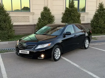 Toyota Camry 2011 года за 8 290 000 тг. в Алматы – фото 2
