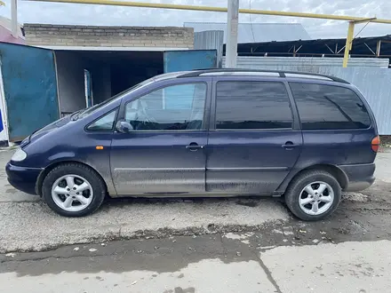 Volkswagen Sharan 1998 года за 2 800 000 тг. в Костанай – фото 3