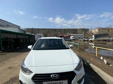 Hyundai Accent 2017 года за 7 300 000 тг. в Актобе