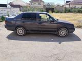 Volkswagen Vento 1992 года за 800 000 тг. в Тараз – фото 4