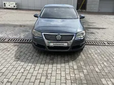 Volkswagen Passat, 2005