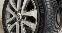 Шины Michelin Pilot, 285/50/20, резина с дисками за 600 000 тг. в Астана – фото 2