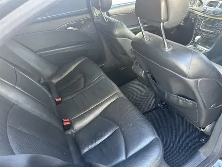 Mercedes-Benz E 320 2003 года за 4 400 000 тг. в Астана – фото 6