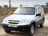 Chevrolet Niva 2015 года за 4 500 000 тг. в Жайрем – фото 2