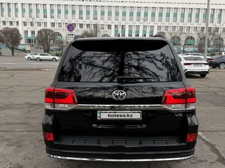 Toyota Land Cruiser 2016 года за 33 000 000 тг. в Алматы – фото 23