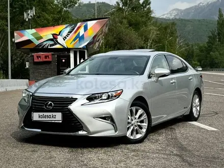 Lexus ES 300h 2013 года за 11 500 000 тг. в Алматы