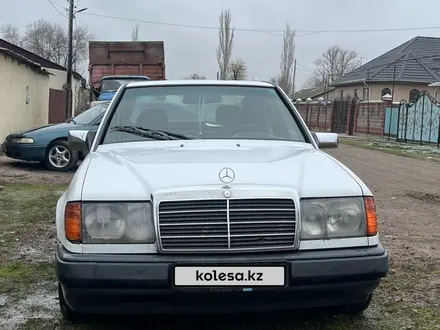 Mercedes-Benz E 200 1988 года за 1 450 000 тг. в Мерке