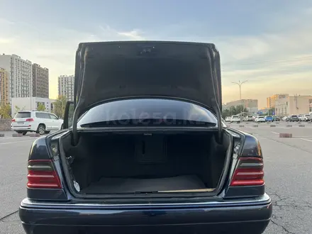 Mercedes-Benz E 320 1996 года за 3 400 000 тг. в Алматы – фото 25