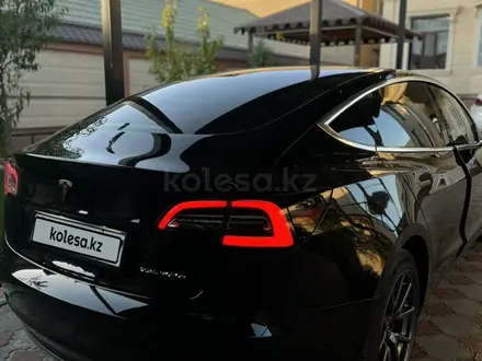 Tesla Model 3 2019 года за 26 000 000 тг. в Алматы – фото 3