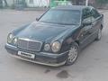 Mercedes-Benz E 230 1997 годаүшін1 800 000 тг. в Алматы