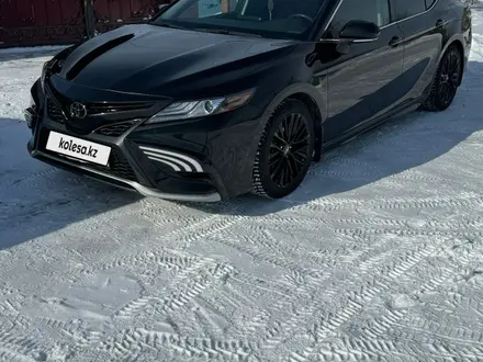 Toyota Camry 2021 года за 15 800 000 тг. в Усть-Каменогорск