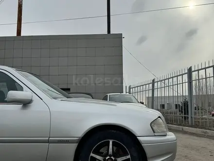 Mercedes-Benz C 200 1994 года за 1 650 000 тг. в Семей – фото 18