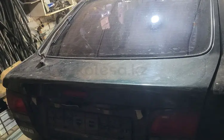 Крышка багажника в сборе на мазду 626 (птичка) за 36 000 тг. в Рудный