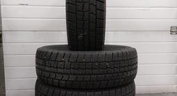 Комплект зимних шин 195/65R15 Dunlop Winter MAXX WM02 91T. за 100 000 тг. в Алматы