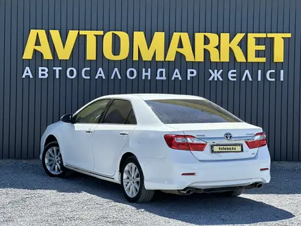 Toyota Camry 2011 года за 8 550 000 тг. в Актобе – фото 4