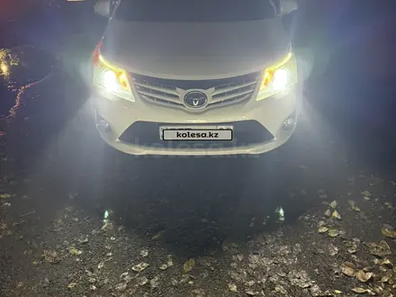 Toyota Avensis 2014 года за 7 600 000 тг. в Алматы – фото 10