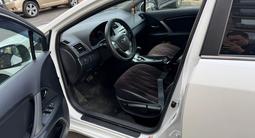 Toyota Avensis 2014 годаүшін7 600 000 тг. в Алматы – фото 4