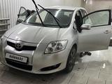 Toyota Auris 2007 года за 3 800 000 тг. в Актобе – фото 3