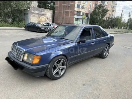 Mercedes-Benz E 230 1989 года за 1 850 000 тг. в Павлодар