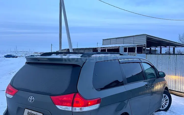 Toyota Sienna 2013 года за 7 500 000 тг. в Актобе