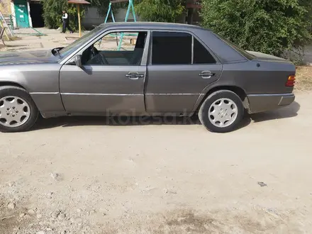 Mercedes-Benz E 200 1991 года за 1 500 000 тг. в Шу – фото 4