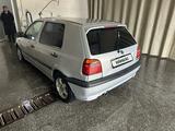 Volkswagen Golf 1995 года за 1 450 000 тг. в Алматы – фото 5