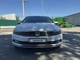 Volkswagen Passat 2017 года за 12 000 000 тг. в Алматы