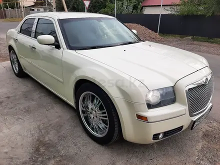 Chrysler 300C 2005 года за 5 500 000 тг. в Алматы – фото 6