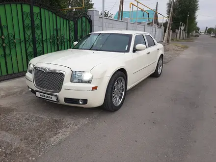 Chrysler 300C 2005 года за 5 500 000 тг. в Алматы – фото 8