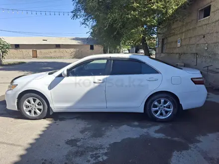 Toyota Camry 2011 года за 7 300 000 тг. в Шымкент – фото 3