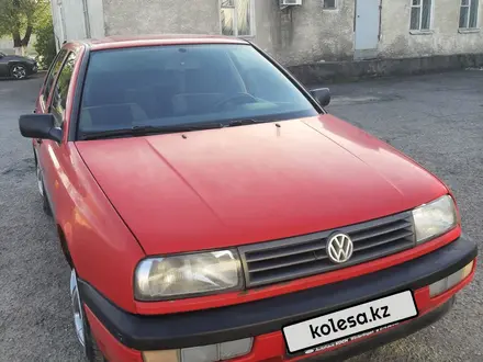Volkswagen Vento 1993 года за 1 300 000 тг. в Талдыкорган – фото 2