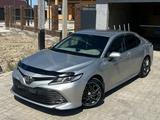 Toyota Camry 2019 года за 12 300 000 тг. в Атырау