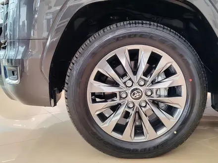 Toyota Land Cruiser Prestige Off-Road 2025 года за 67 190 000 тг. в Астана – фото 8