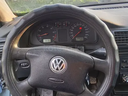 Volkswagen Passat 1998 года за 1 850 000 тг. в Караганда – фото 2