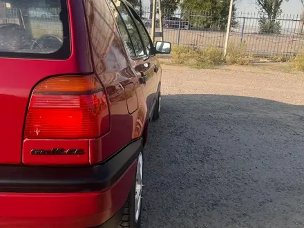 Volkswagen Golf 1993 года за 1 300 000 тг. в Алматы – фото 9