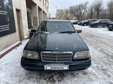 Mercedes-Benz C 200 1995 годаfor1 400 000 тг. в Караганда – фото 2