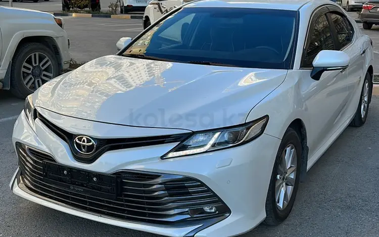 Toyota Camry 2019 года за 13 400 000 тг. в Актау