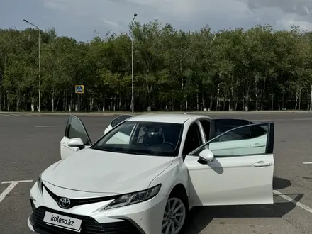 Toyota Camry 2021 года за 13 000 000 тг. в Алматы – фото 39