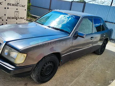 Mercedes-Benz E 230 1992 года за 700 000 тг. в Кызылорда – фото 2