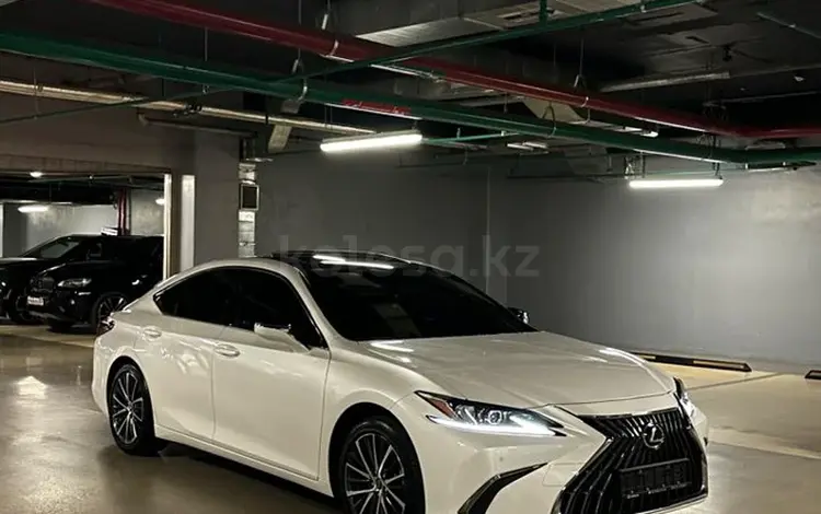 Lexus ES 250 2022 года за 24 000 000 тг. в Астана